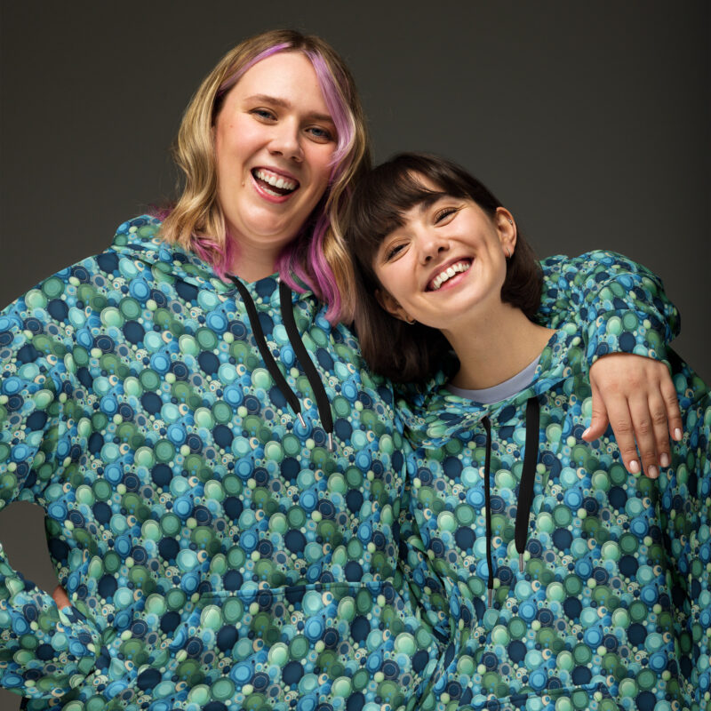 „Knopfkosmos“ – Unisex-Kapuzenpullover – Allover – HOB Products