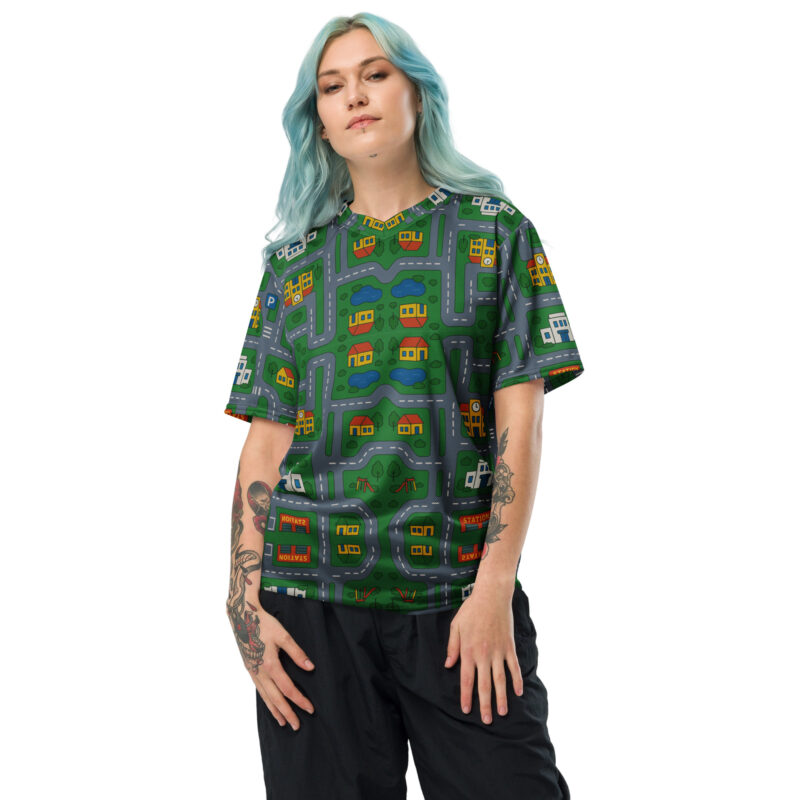 „Zurück in die Mini-Metropole“ – Recyceltes Unisex-Trikot mit Allover-Druck – Allover – HOB Products