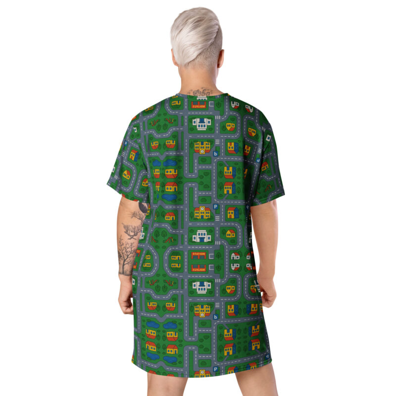 „Zurück in die Mini-Metropole“ – T-Shirt-Kleid – Allover – HOB Products