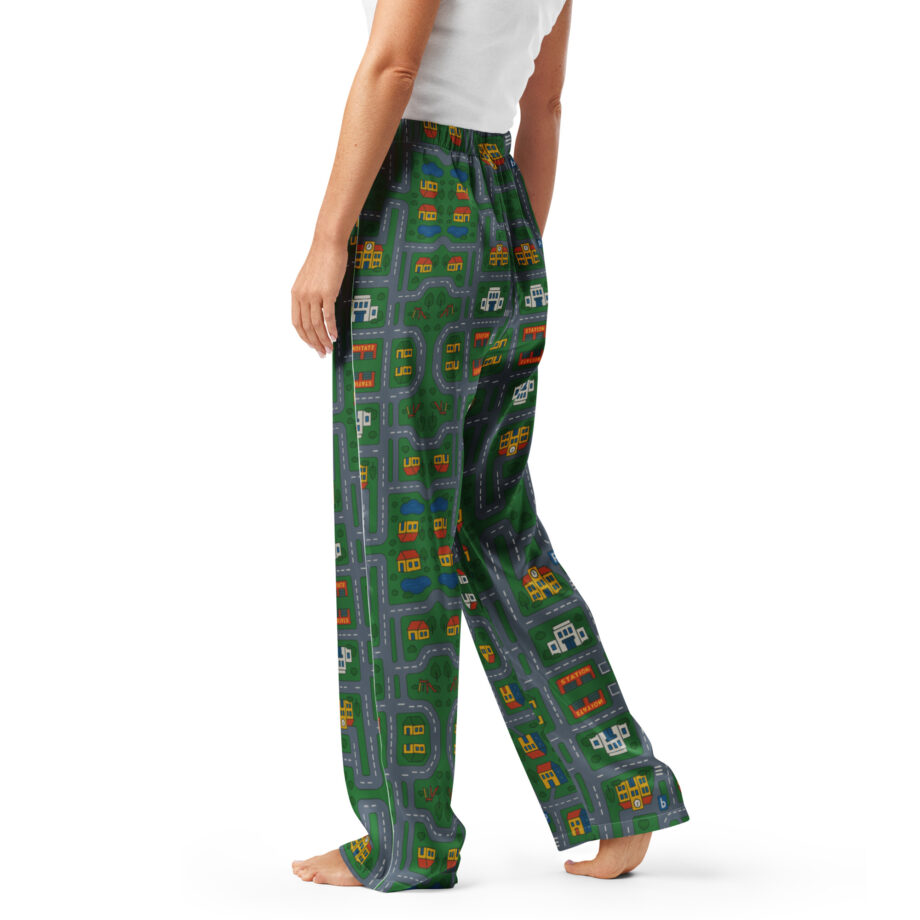 „Zurück in die Mini-Metropole“ – Pyjama-Hose für Damen – Allover – HOB Products